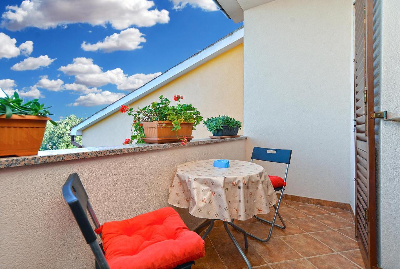 Apartment Puzar 295 Stinjan Luaran gambar
