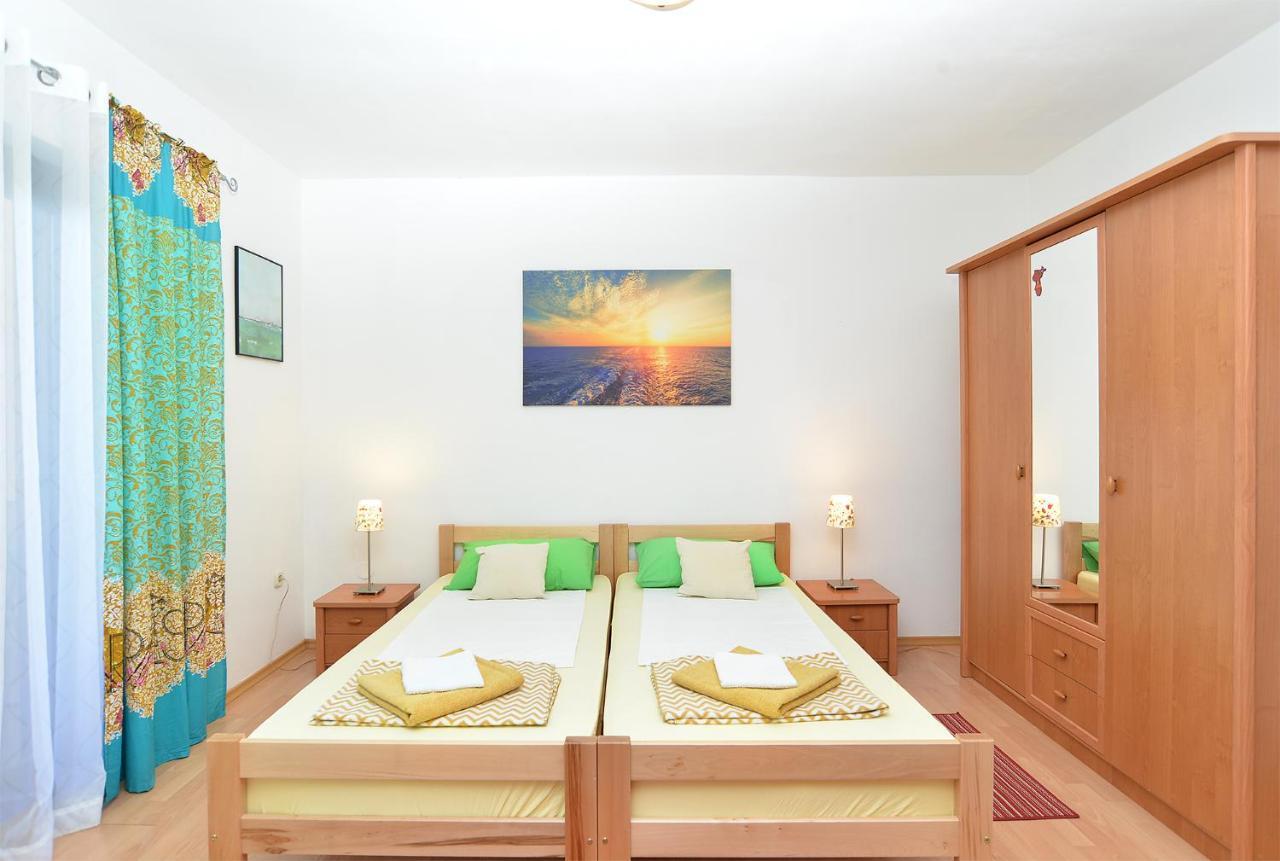 Apartment Puzar 295 Stinjan Luaran gambar