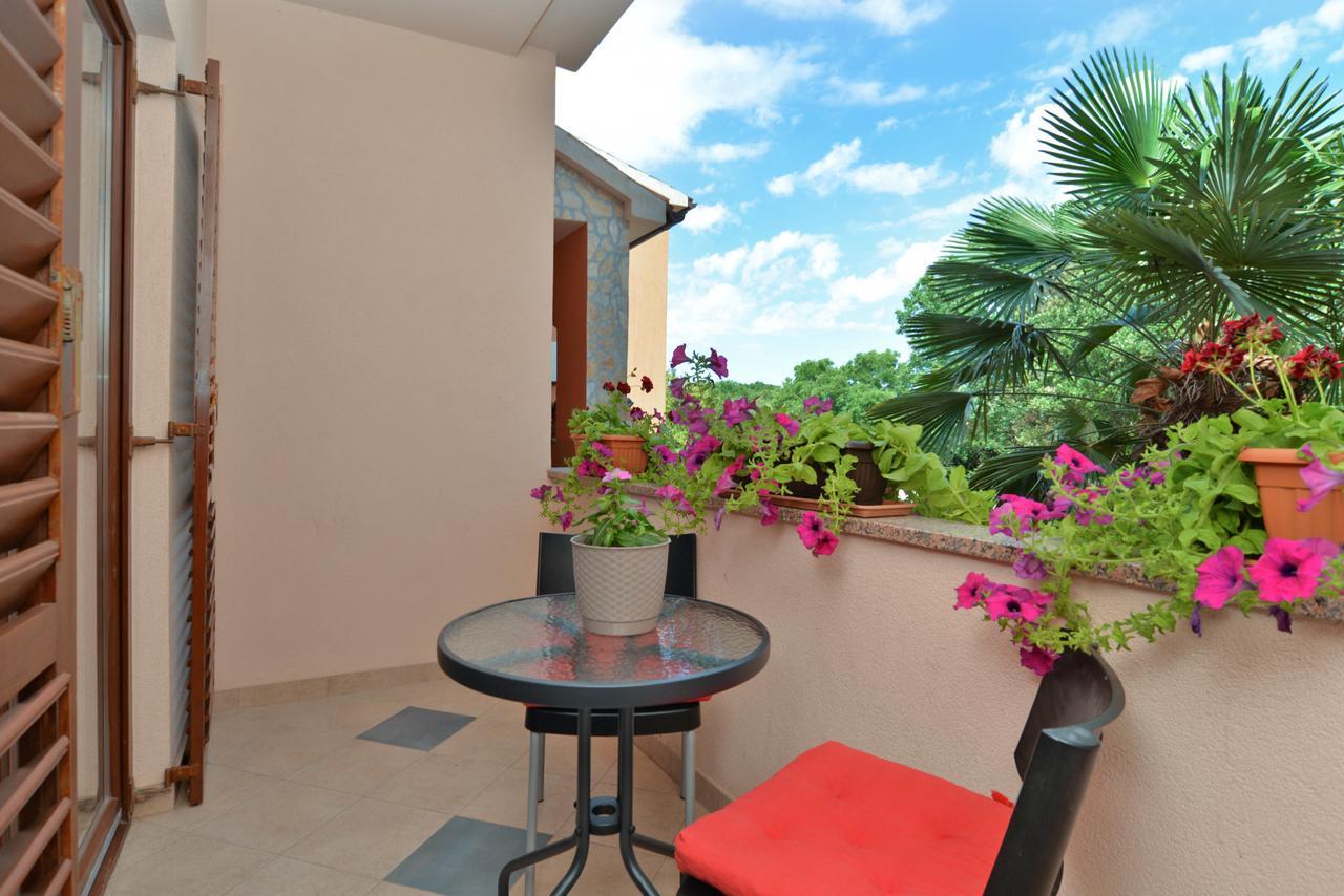 Apartment Puzar 295 Stinjan Luaran gambar