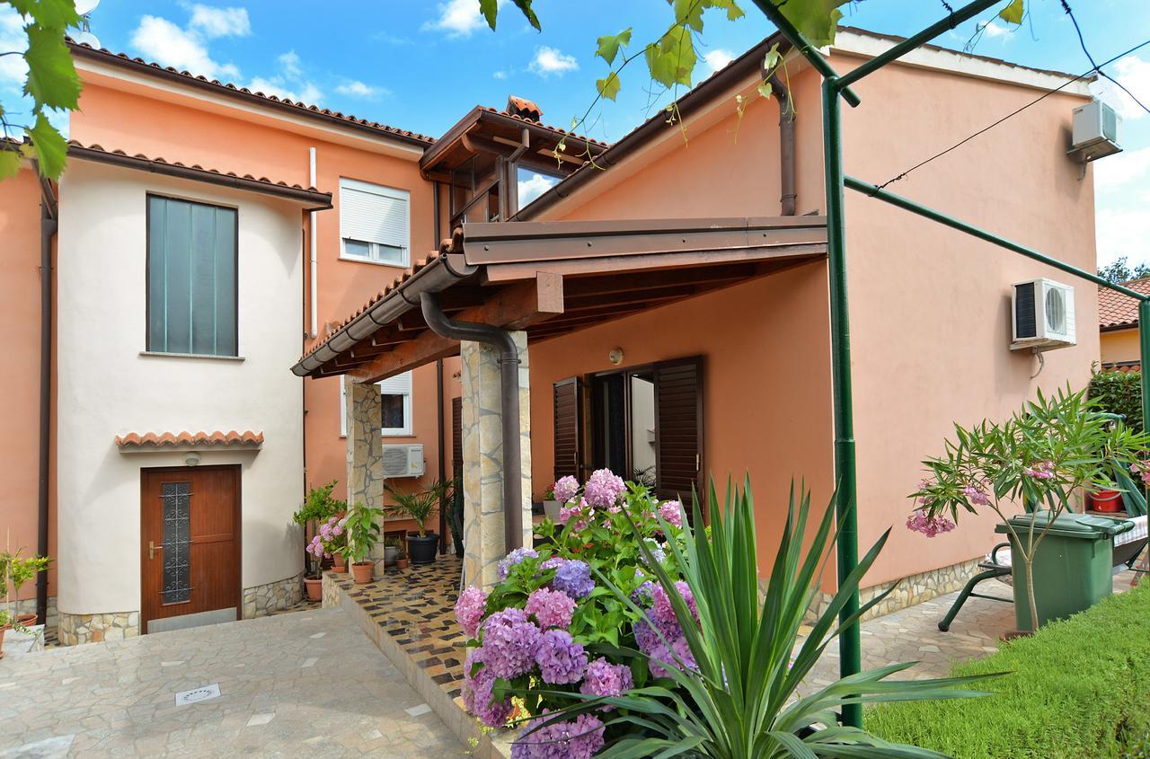 Apartment Puzar 295 Stinjan Luaran gambar