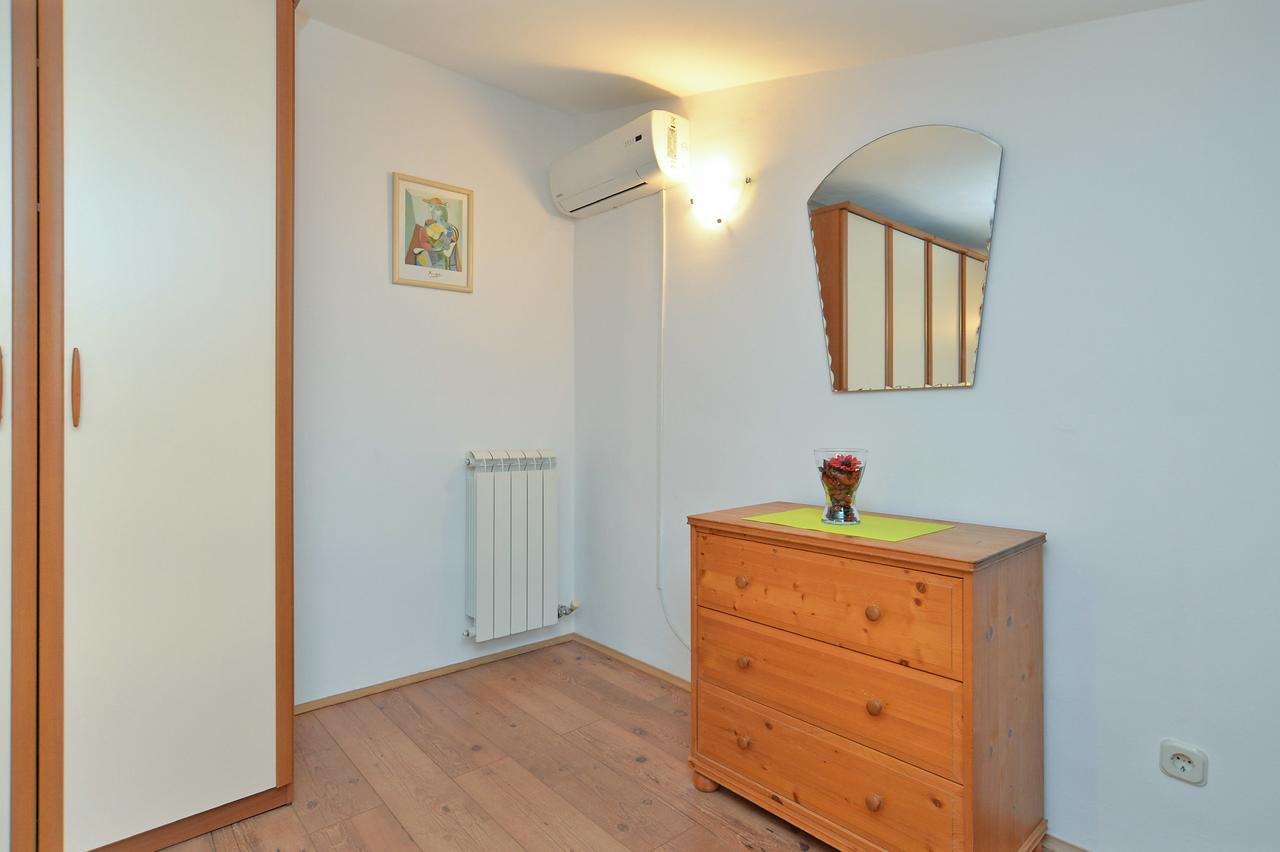 Apartment Puzar 295 Stinjan Luaran gambar
