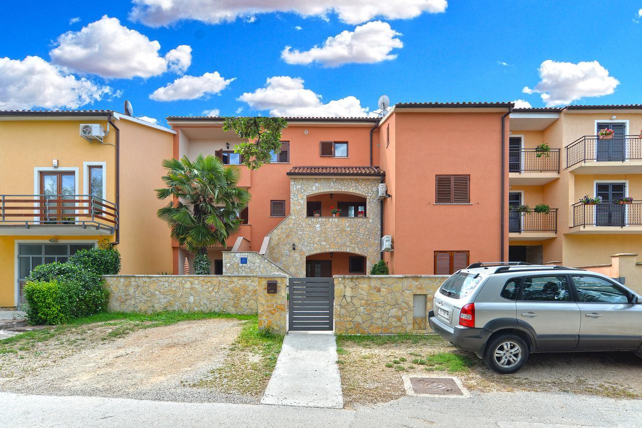 Apartment Puzar 295 Stinjan Luaran gambar