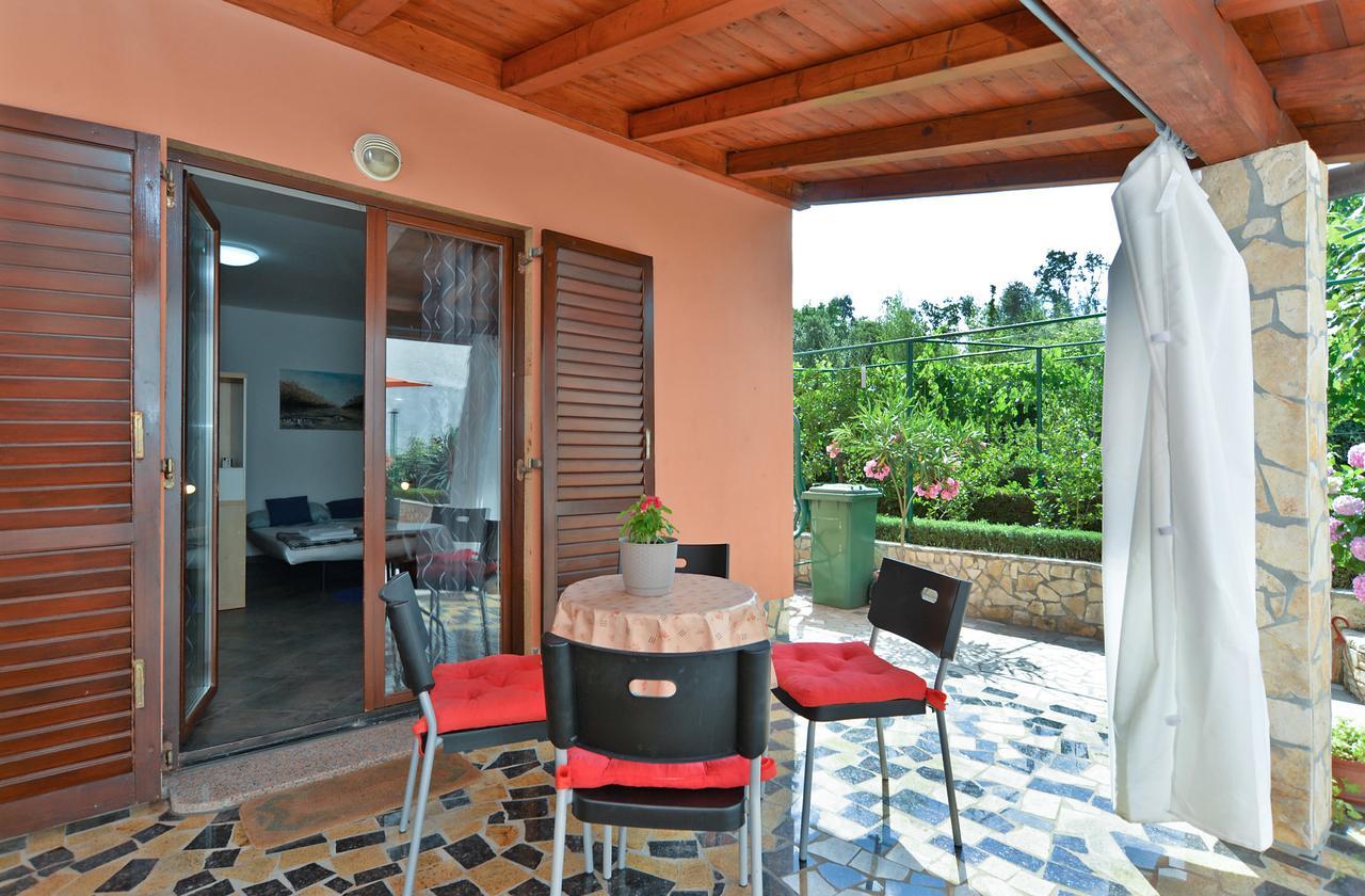 Apartment Puzar 295 Stinjan Luaran gambar